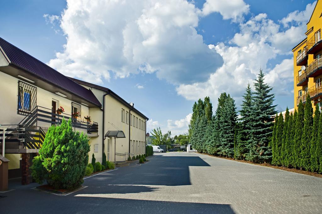 Bed and Breakfast Fotex Ząbki Exteriér fotografie
